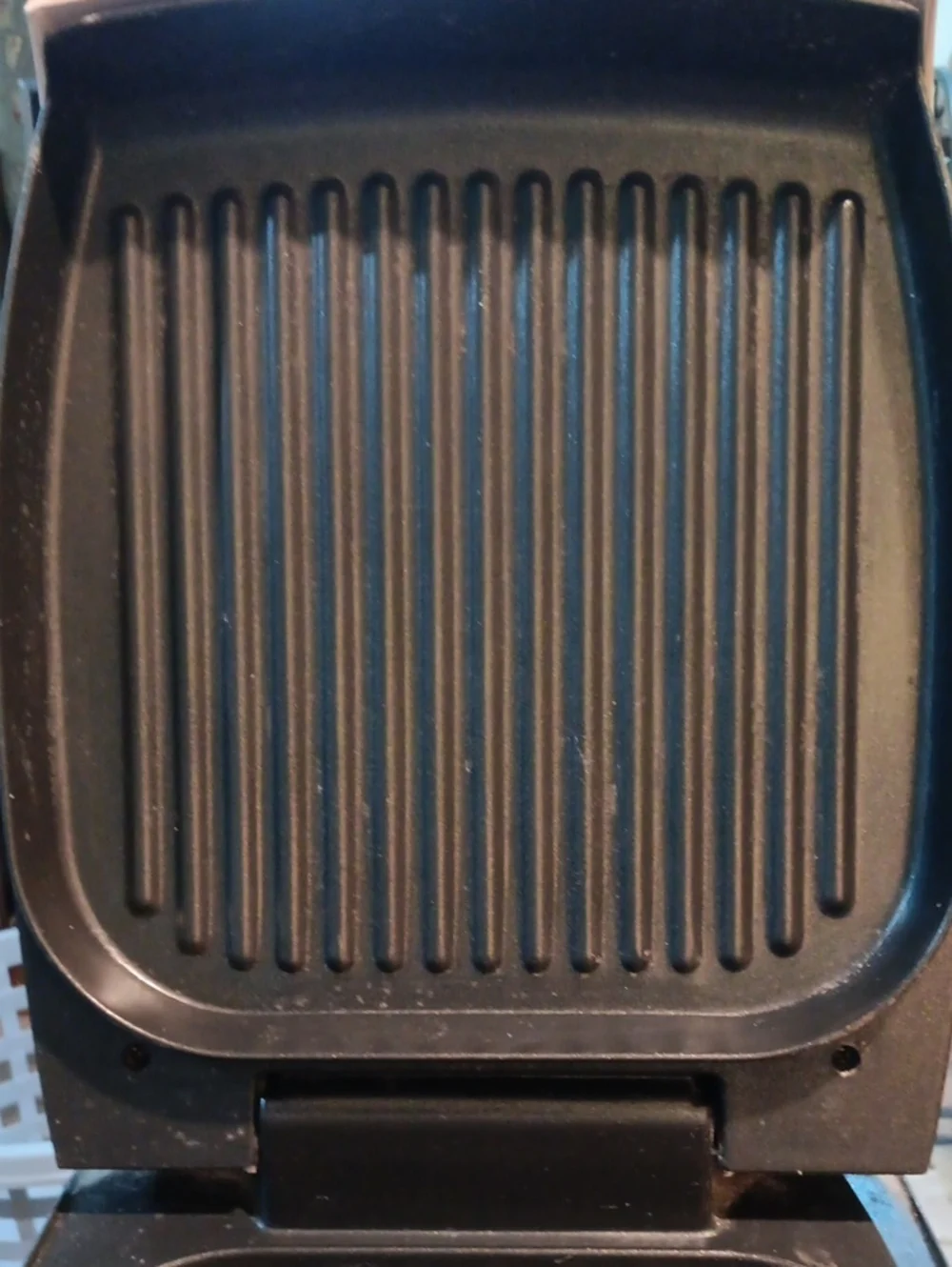 George Foremans Lean Mean Fat Reducing Grilling Machine